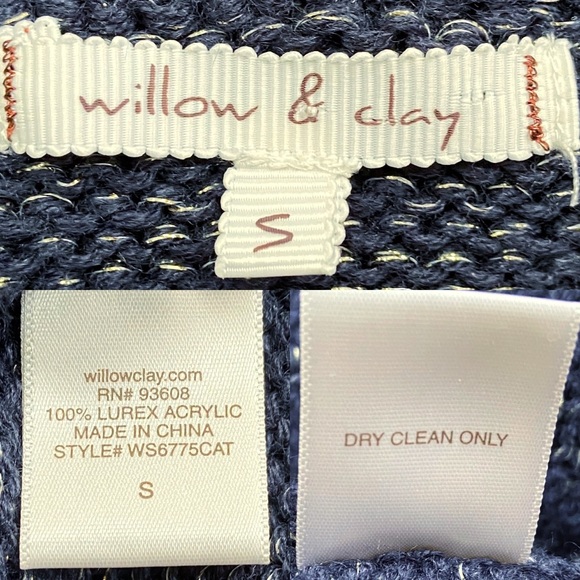 Willow & Clay Blue Off-The-Shoulder Gold Metallic Thread Sweater Size Small - Picture 7 of 7